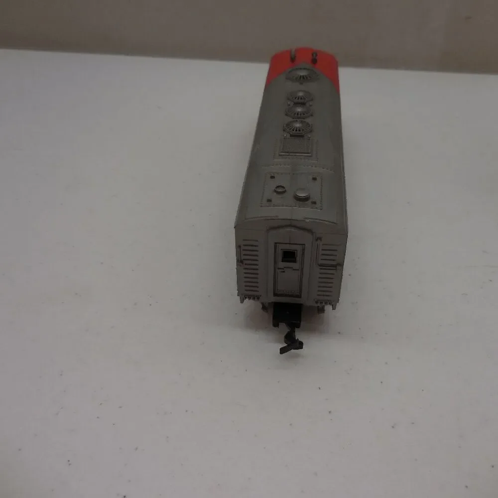 HO‎ Scale Bachman SANTA FE #307 Diesel Locomotive Engine & Caboose Model Train